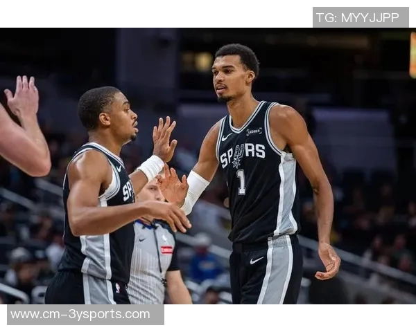 锡安强势隔扣文班遭羞辱文班四记大帽霸气反击引发热议