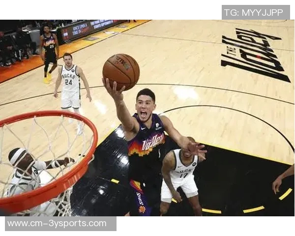 布克反思失误原因称对球处理过于随意并强调团队化学反应仍在培养中 布克反思失误原因称对球处理过于随意并强调团队化学反应仍在培养中