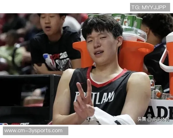 开拓者半场领先雄鹿12分格兰特表现出色杨瀚森未能登场 开拓者半场领先雄鹿12分格兰特表现出色杨瀚森未能登场